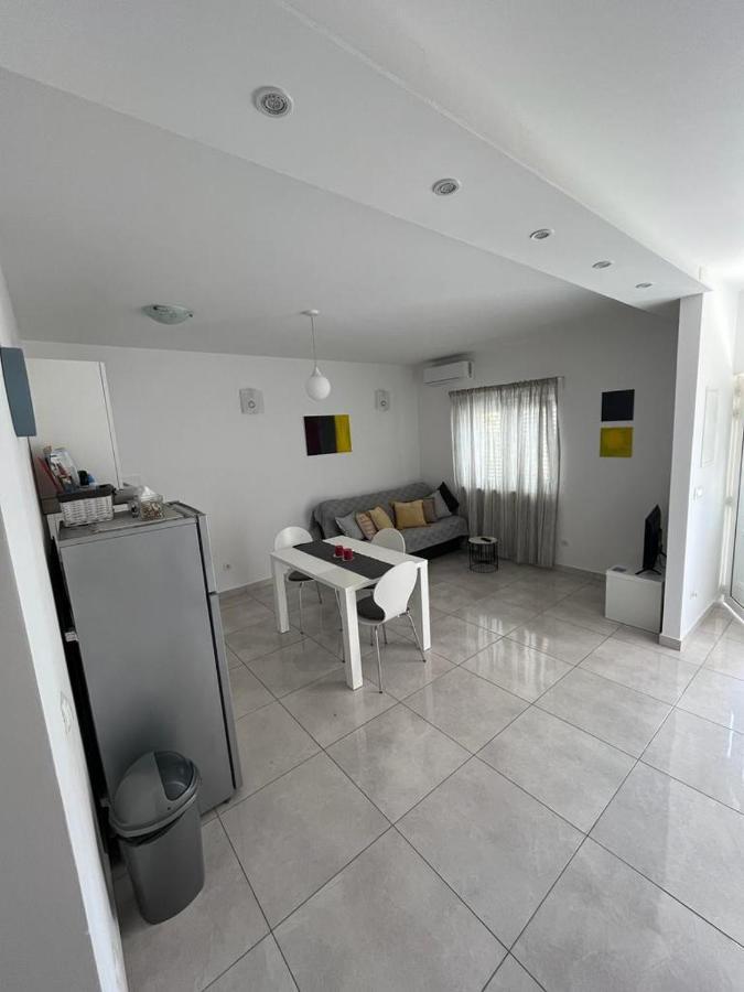 Apartman Cezar Apartment สโตเบรช ภายนอก รูปภาพ