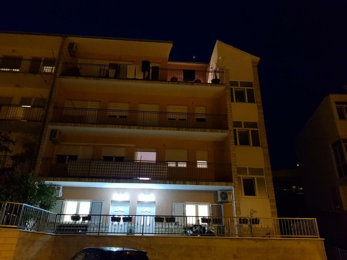 Apartman Cezar Apartment สโตเบรช ภายนอก รูปภาพ