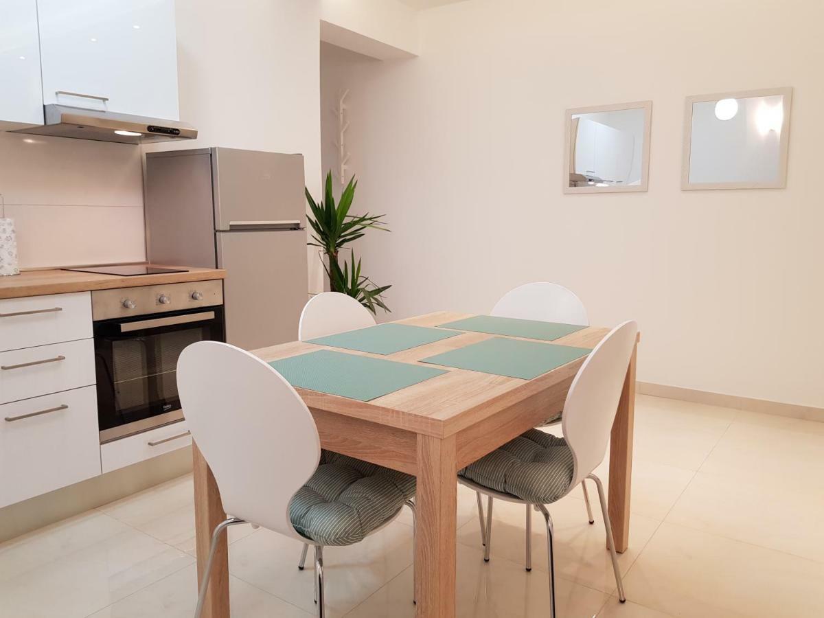 Apartman Cezar Apartment สโตเบรช ภายนอก รูปภาพ